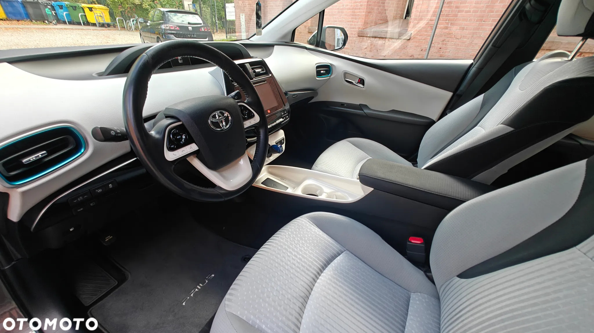 Toyota Prius 1.8 Hybrid Prestige - 12