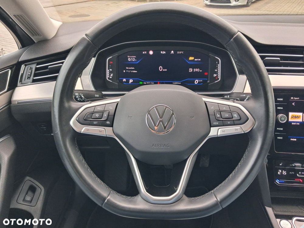 Volkswagen Passat - 22