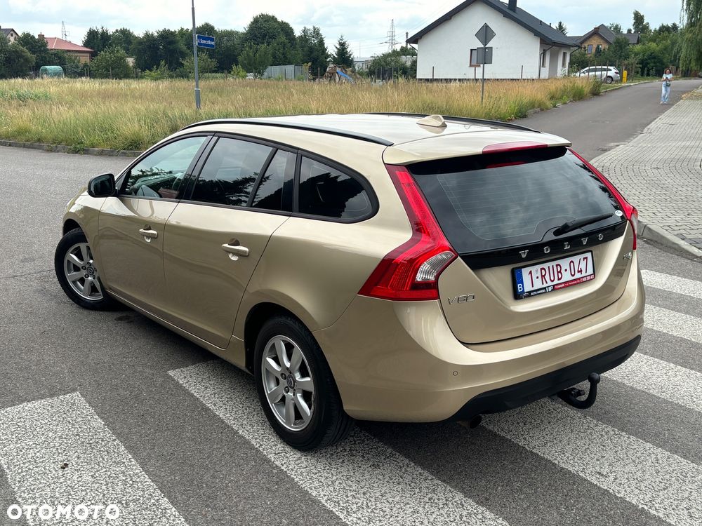 Volvo V60 DRIVe Kinetic - 4
