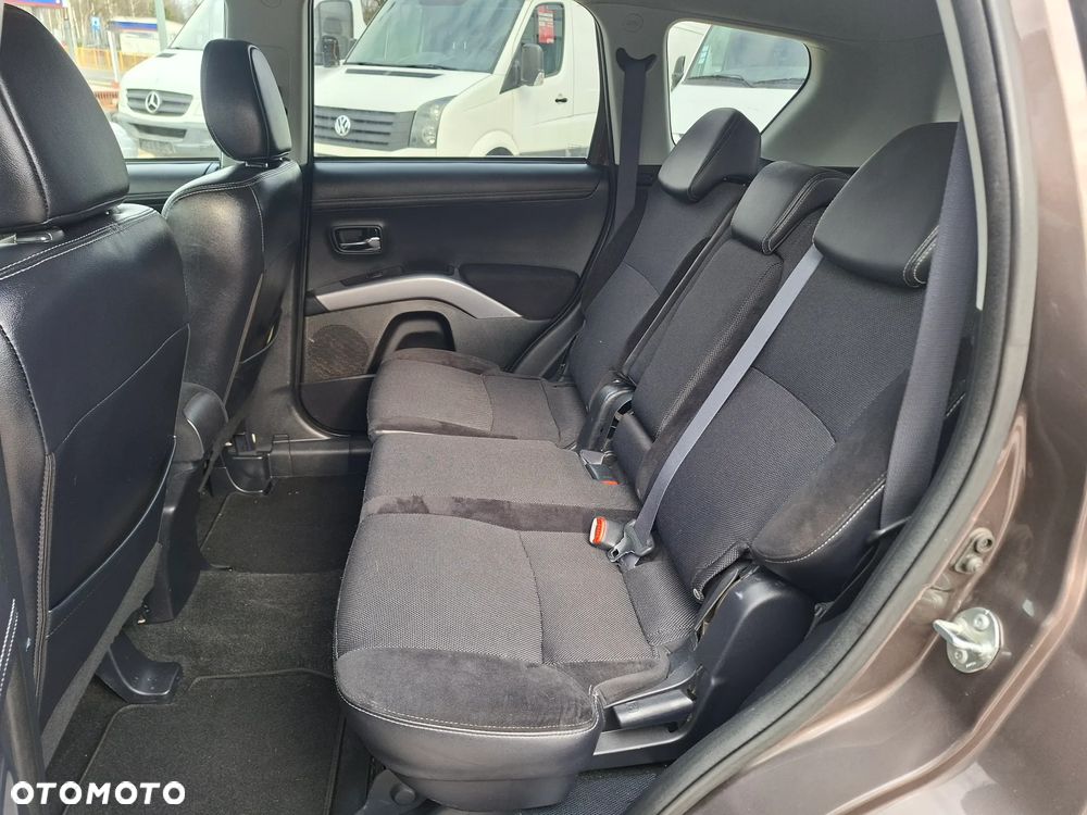 Mitsubishi Outlander 2.2 DI-D ClearTec 2WD Invite - 4