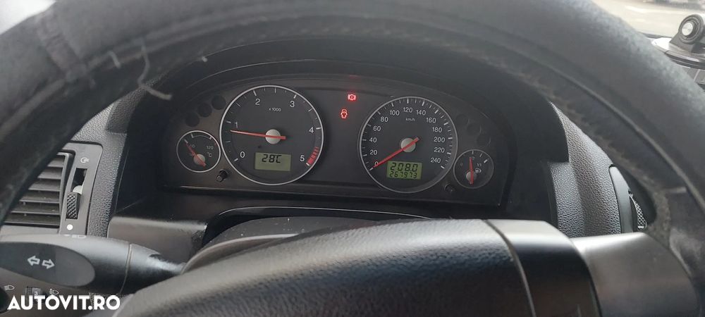 Ford Mondeo - 8