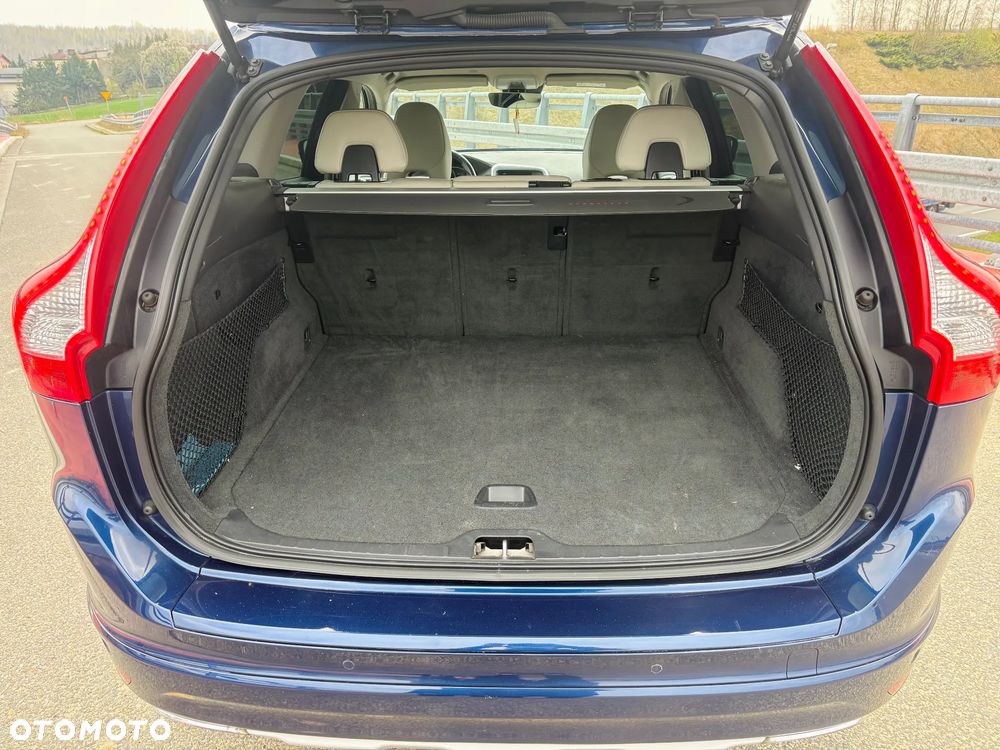 Volvo XC 60 D4 Drive-E Ocean Race - 6