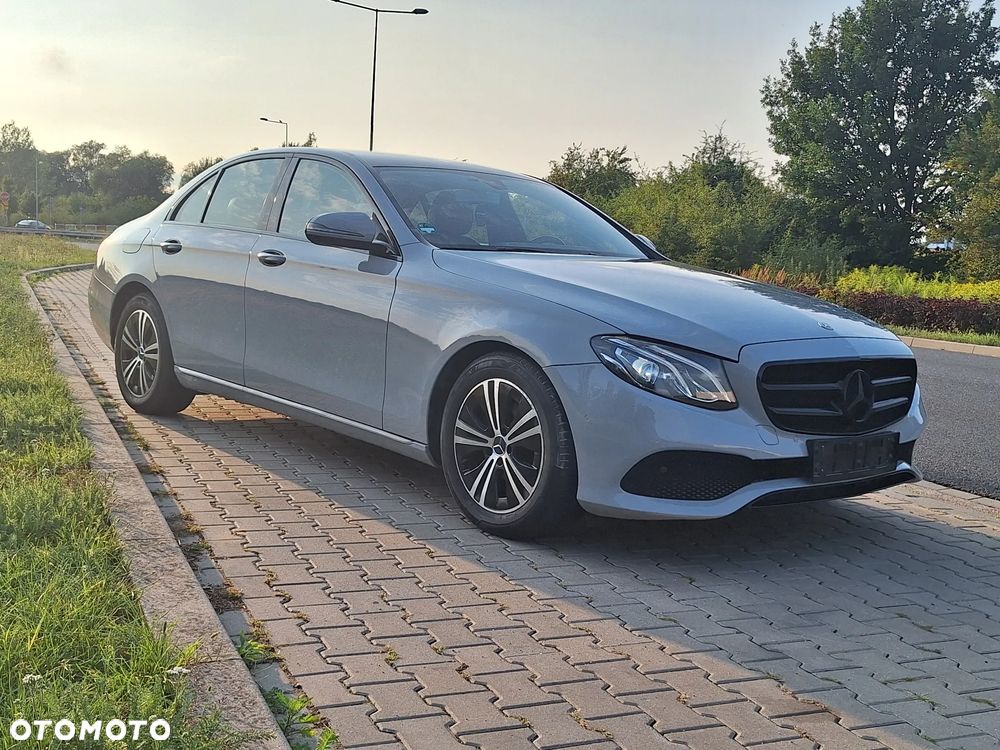 Mercedes-Benz Klasa E 200 d 9G-TRONIC - 12