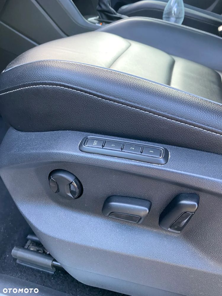 Volkswagen Tiguan - 19