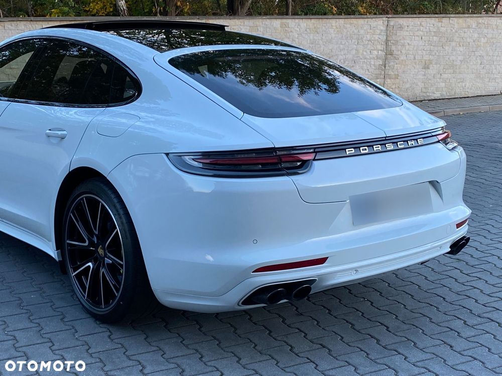 Porsche Panamera - 21