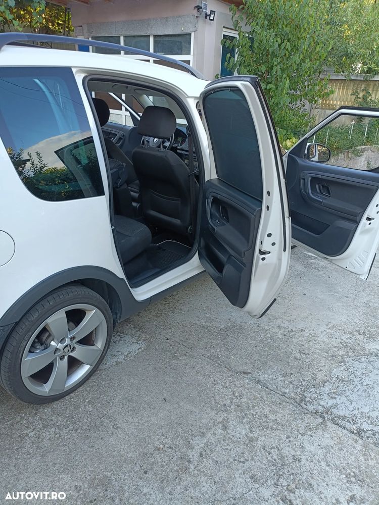 Skoda Roomster 1.2 TSI Scout PLUS EDITION - 8