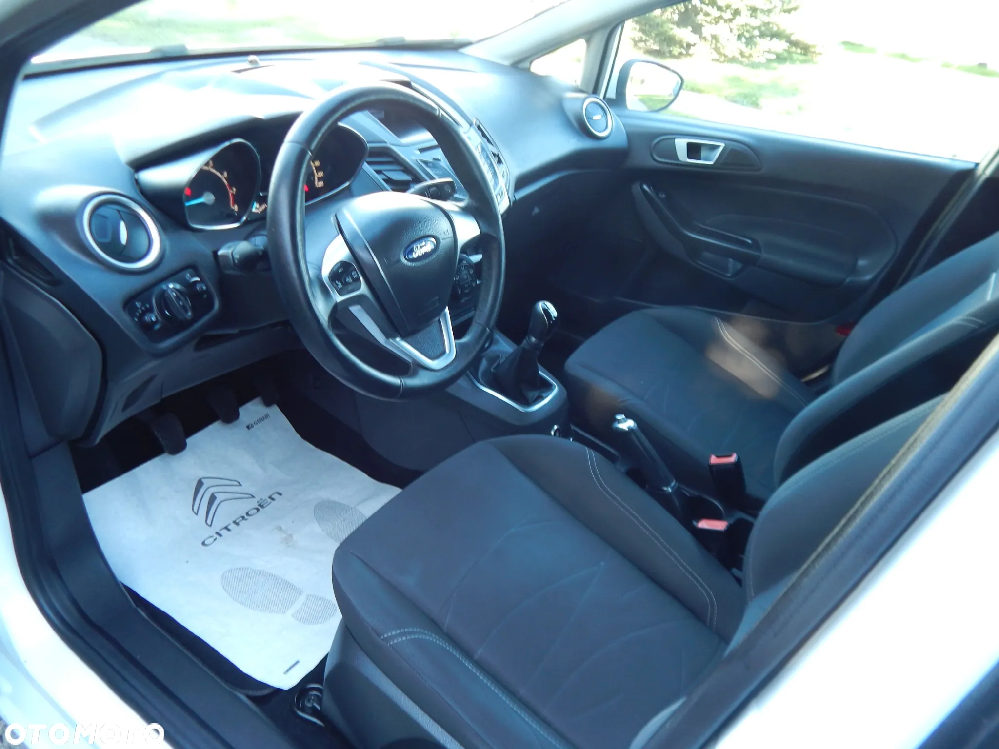 Ford Fiesta 1.4 Trend - 17