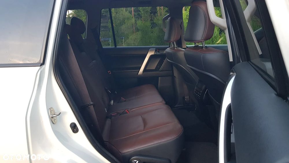 Toyota Land Cruiser 2.8 D-4D Automatik Executive - 22