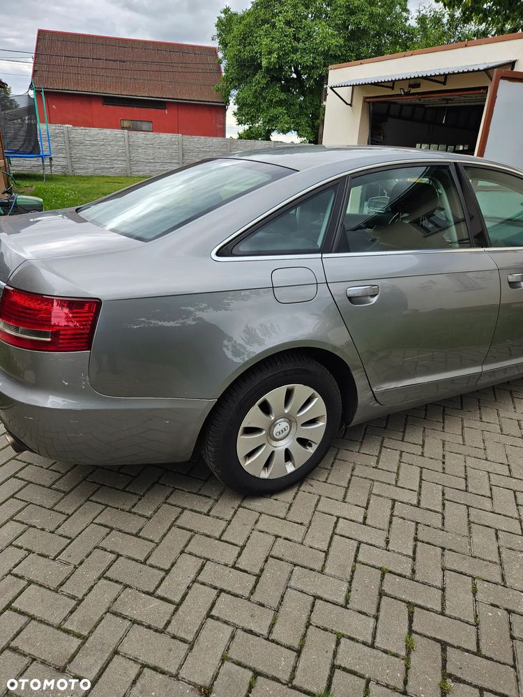 Audi A6 Avant 2.4 - 4