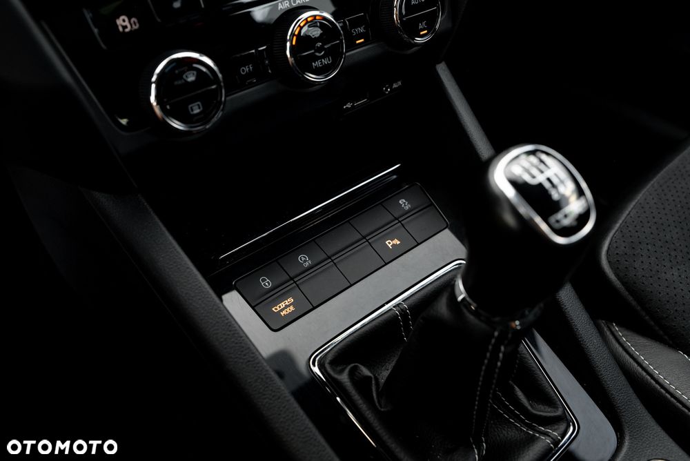 Skoda Octavia 2.0 TSI RS - 24