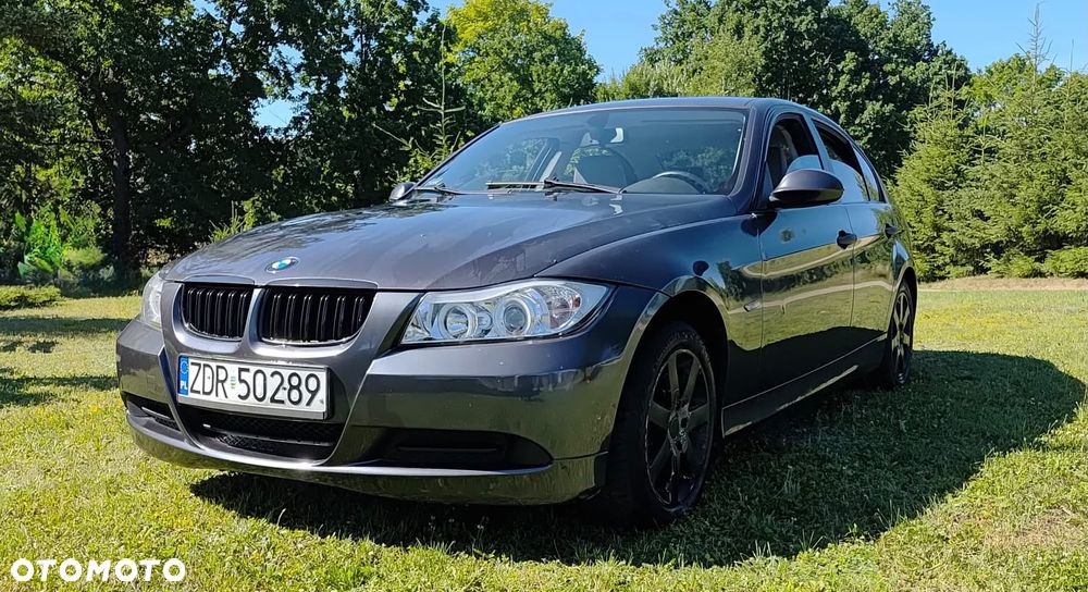 BMW Seria 3 318i - 1