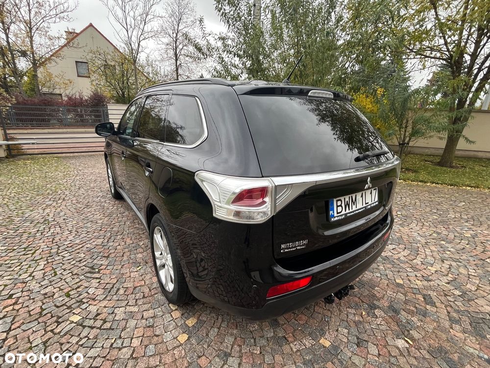 Mitsubishi Outlander 2.0 Intense + - 16