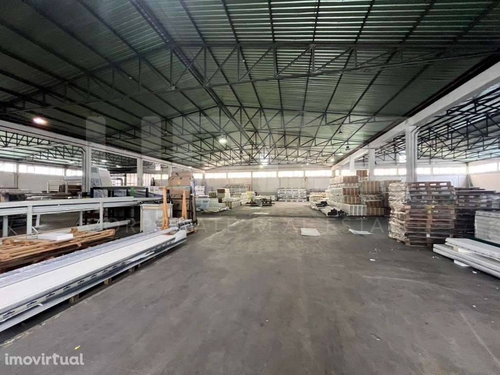 ARMAZÉM | ARRENDA | TROFA - Grande imagem: 2/9