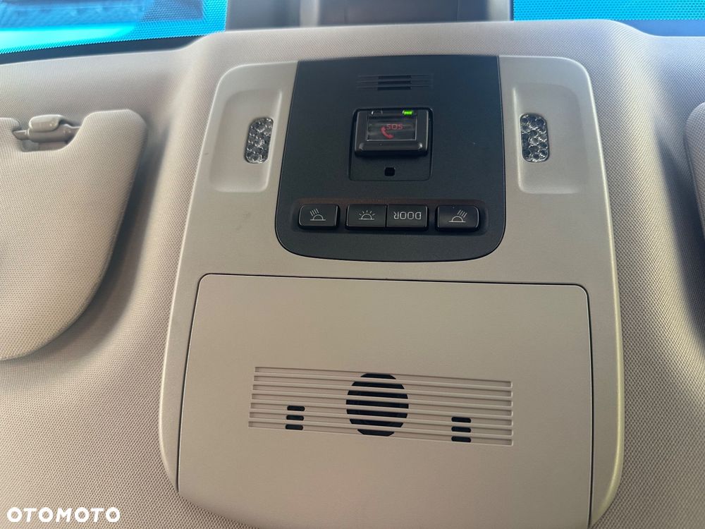 Toyota Camry 2.5 Hybrid Executive CVT - 19