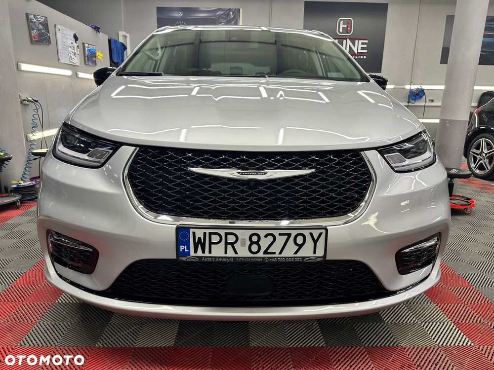 Chrysler Pacifica - 9
