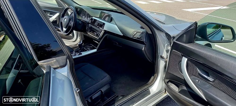 BMW 318 d Sport - 8