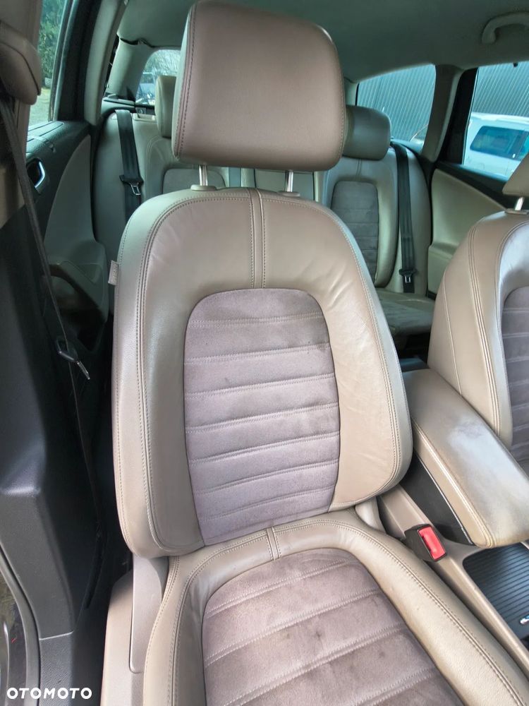 Volkswagen Passat Variant 2.0 TDI DPF 4Mot Highline - 21