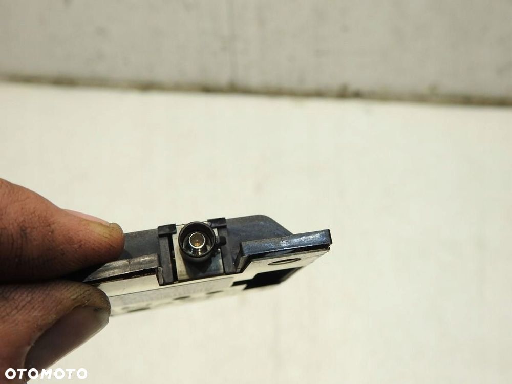 WZMACNIACZ ANTENY MERCEDES R W251 A2118203375 - 3