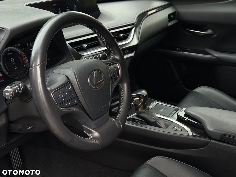 Lexus UX 250h F Sport 2WD - 26