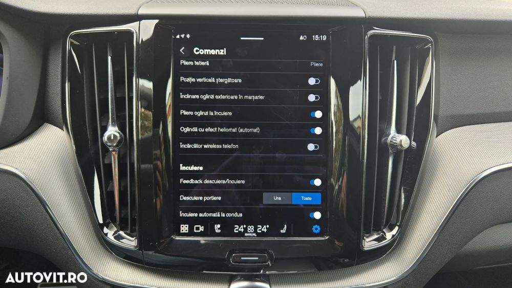 Volvo XC 60 B4 MHEV R-Design - 27