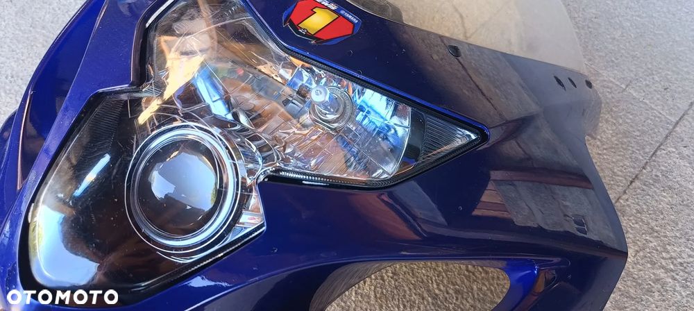 SUZUKI GSXR K4 600 750 LAMPA PRZÓD REFLEKTOR CZASZA OWIEWKA szyba - 3