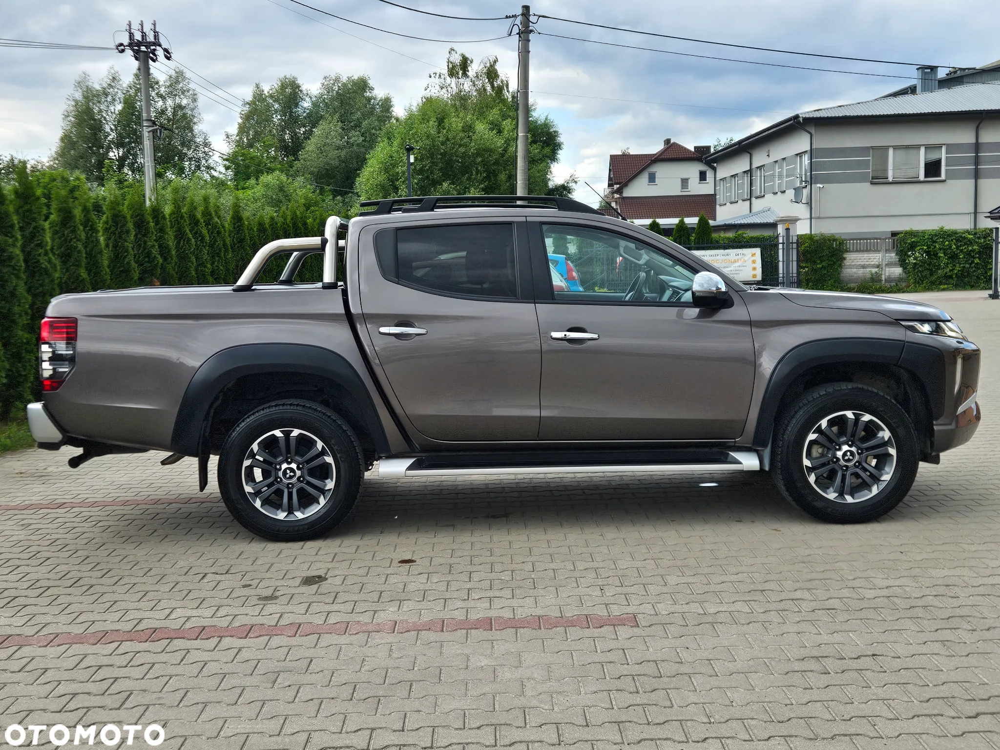 Mitsubishi L200 2.2 d DC Instyle Plus - 29