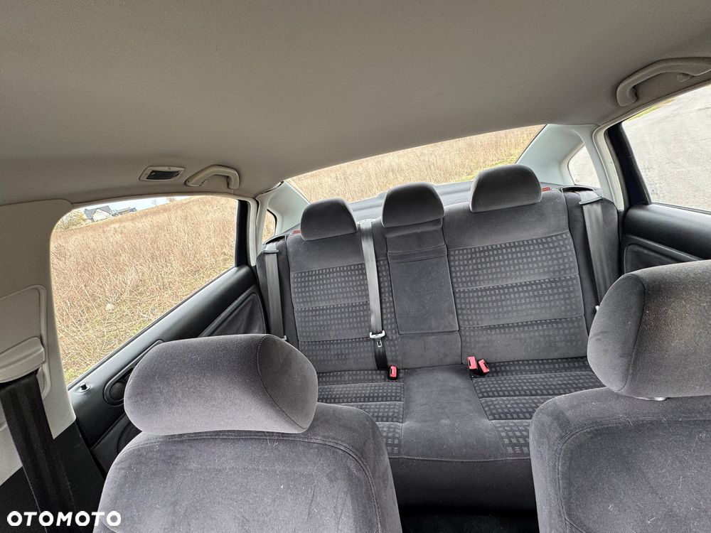 Volkswagen Passat 2.0 Highline - 4