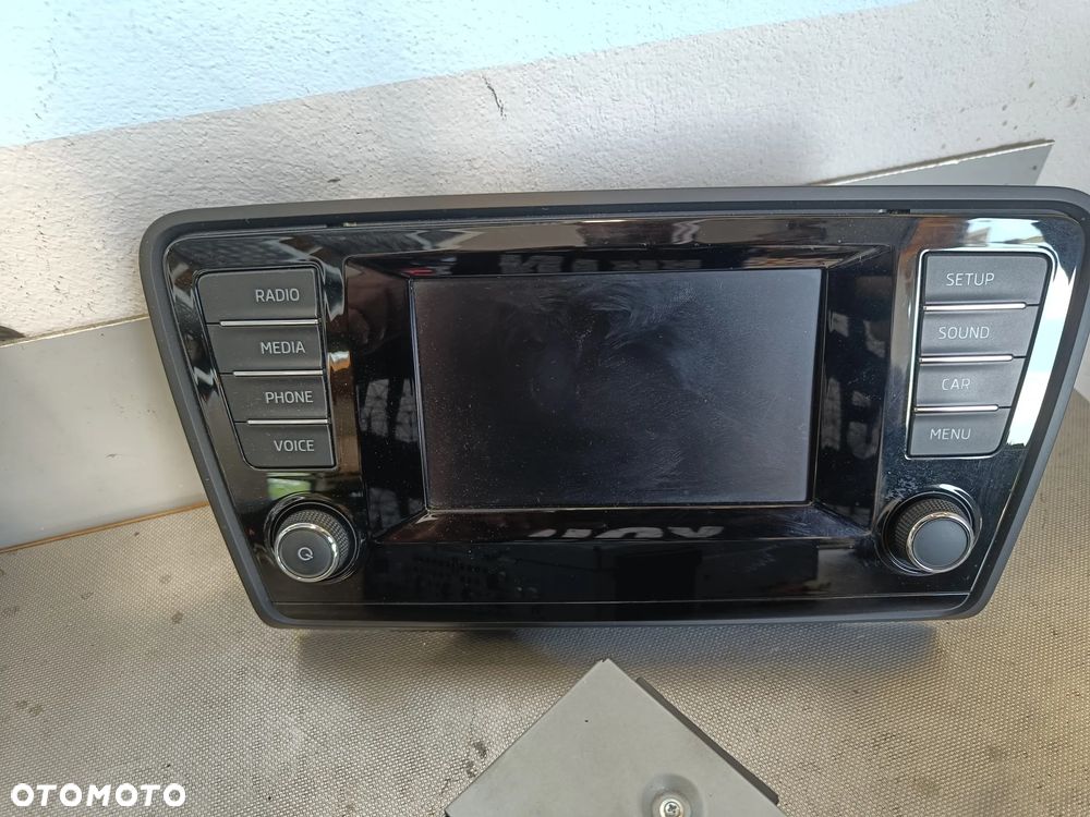 Radio Ekran Skoda Octavia 3 III Czytnik Multimediów Wyświetlacz 5E0035840A 5E0919605B - 2