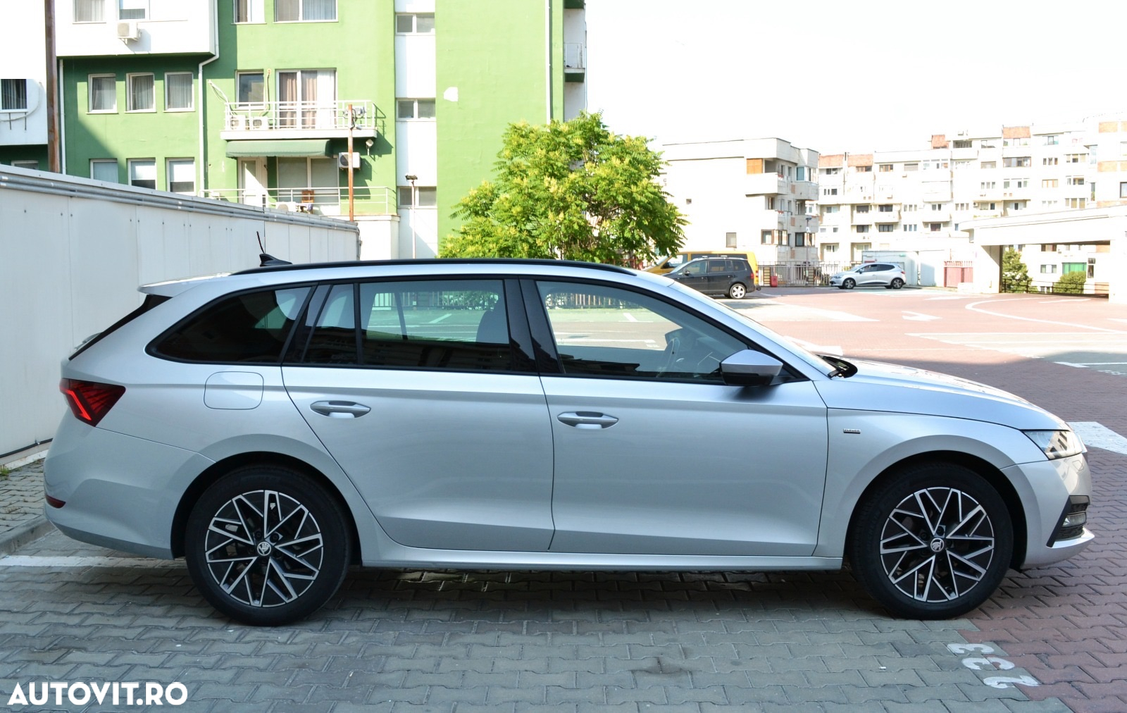 Skoda Octavia Combi 2.0 TDI DSG Clever - 20