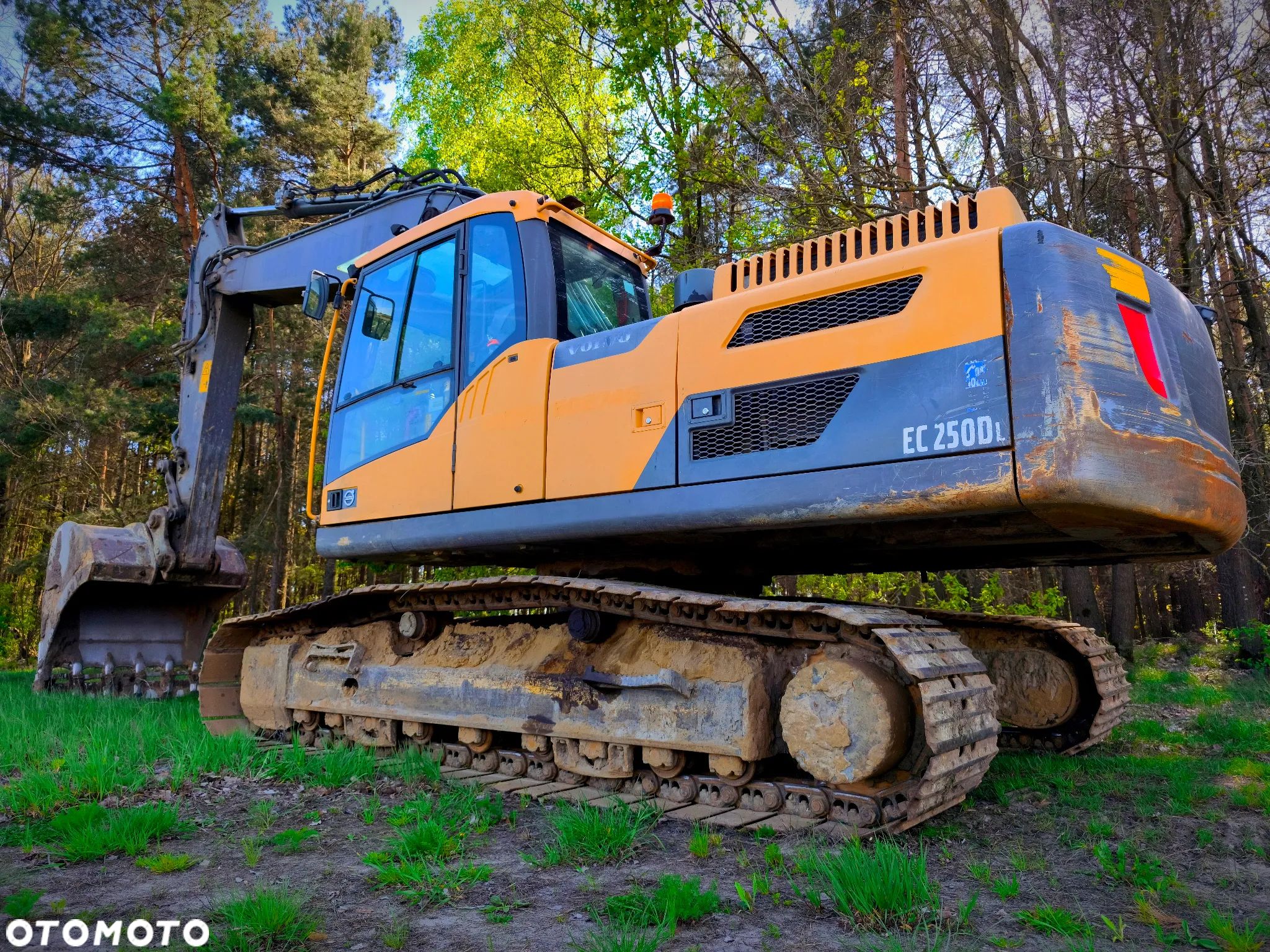 Volvo EC 250DL - 1