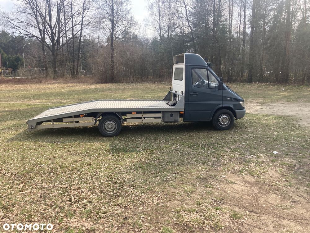 Mercedes-Benz Sprinter - 8