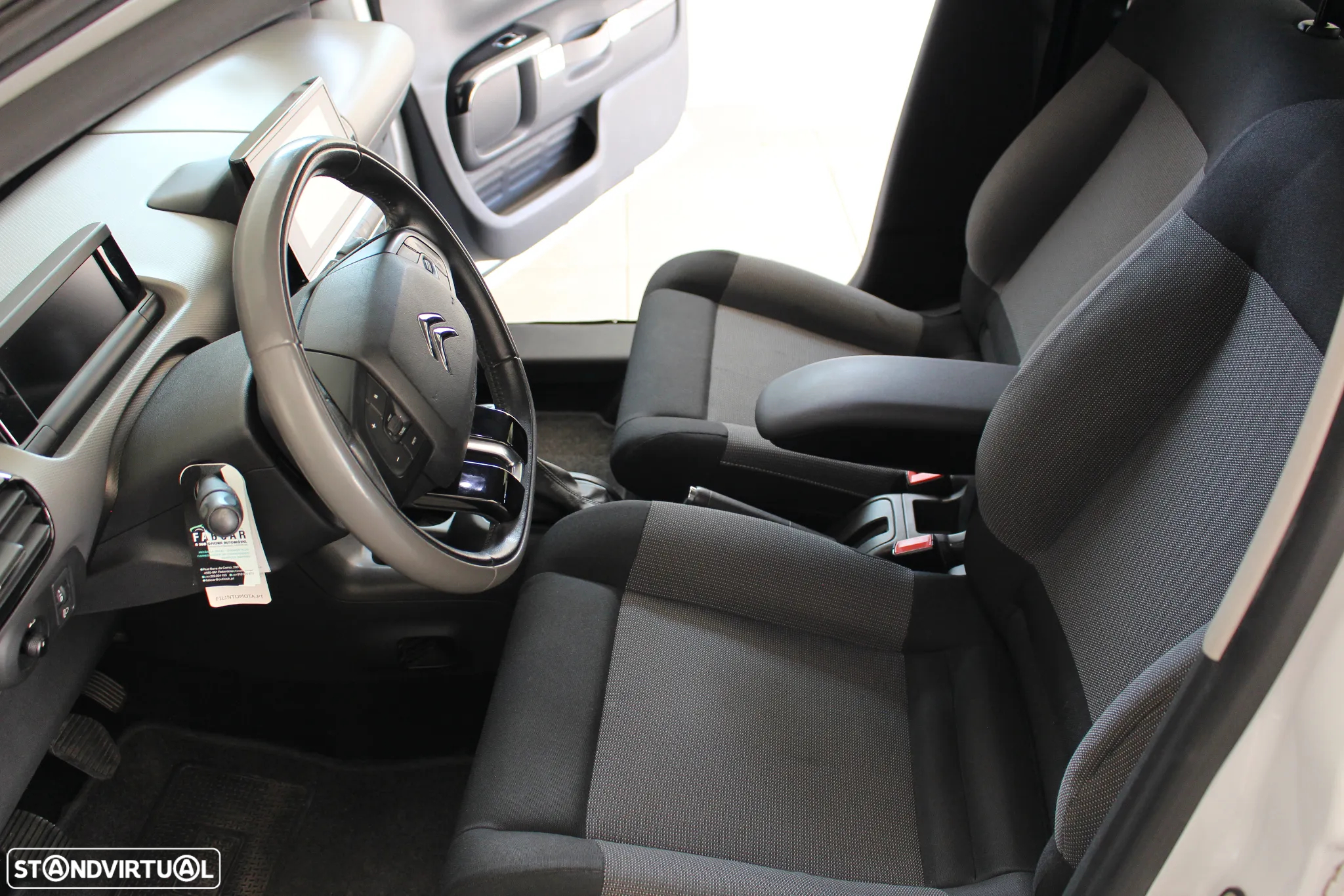 Citroën C4 Cactus 1.2 PureTech Shine - 11