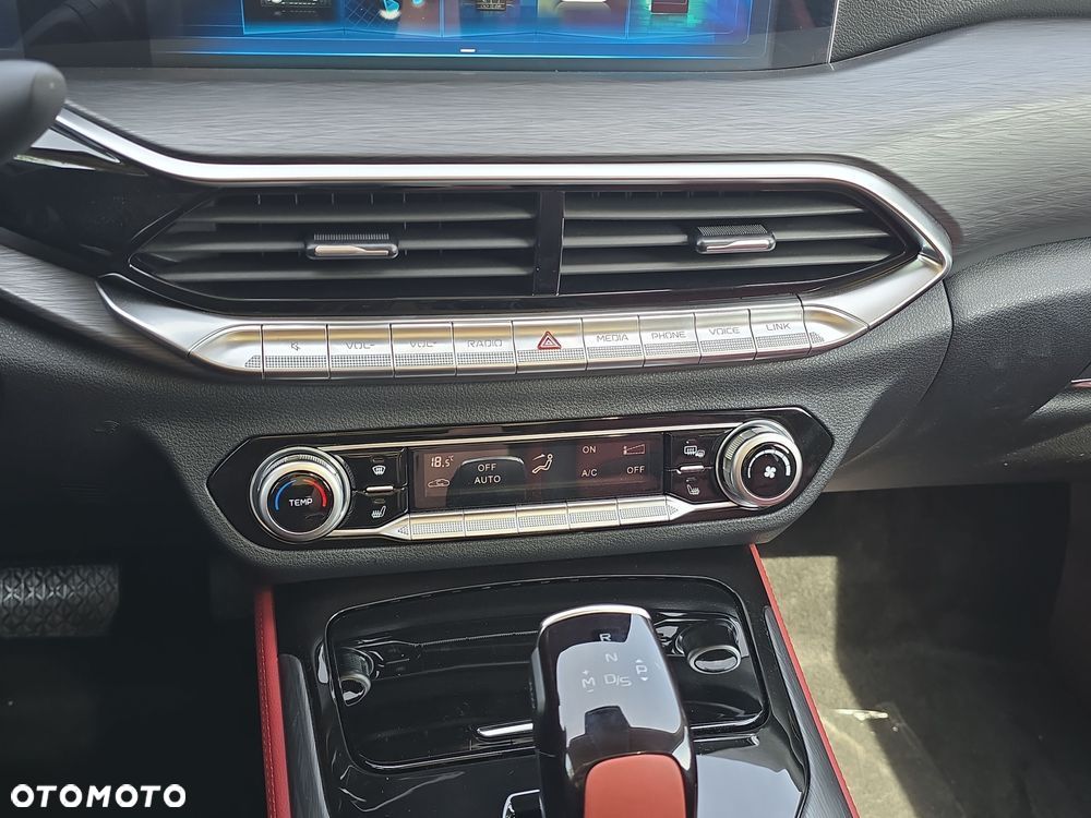 Bestune T77 1.5T Elegance DCT - 17