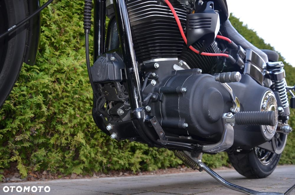 Harley-Davidson Dyna Street Bob - 37