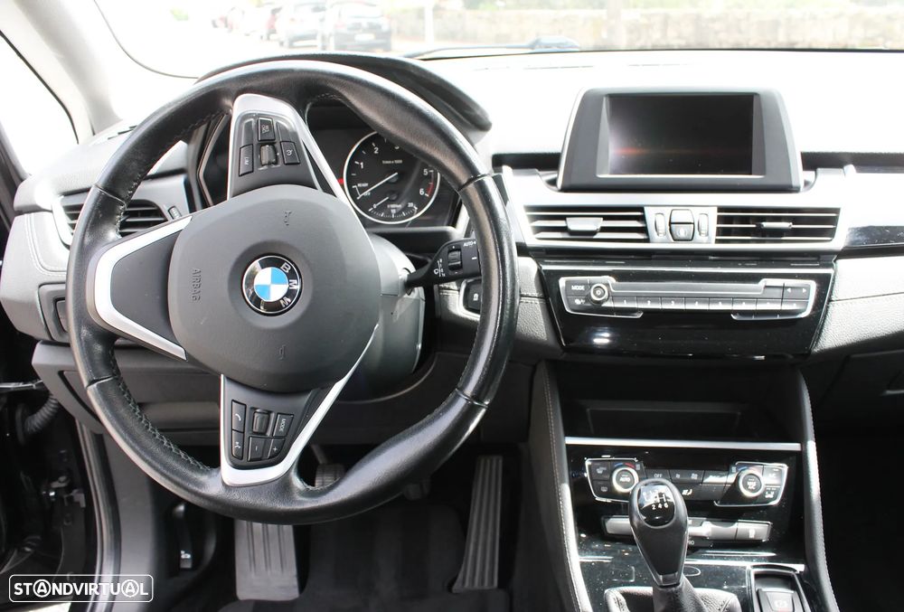 BMW 216 Active Tourer d Line Sport - 18