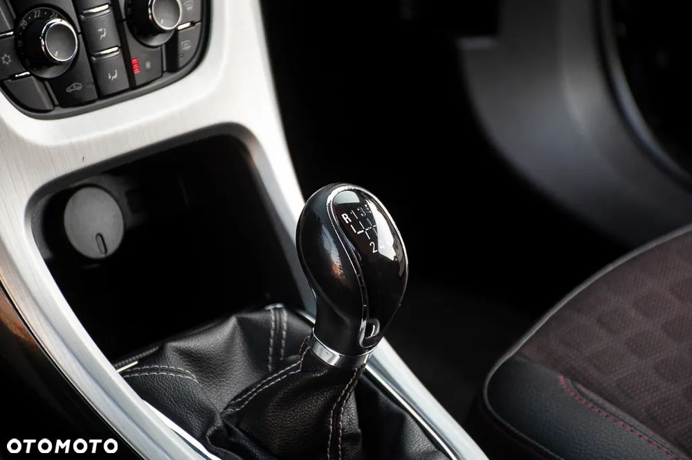 Opel Astra 1.4 Turbo ecoFLEX Start/Stop Innovation - 32