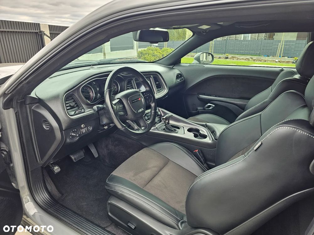 Dodge Challenger Automatik R/T Plus - 22