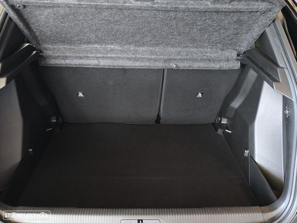 Peugeot e-2008 54 kWh Active - 41