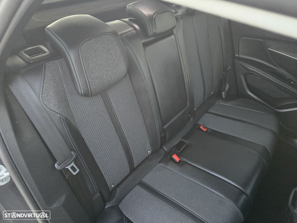 Peugeot 3008 BlueHDi 130 Stop & Start EAT8 Allure - 51