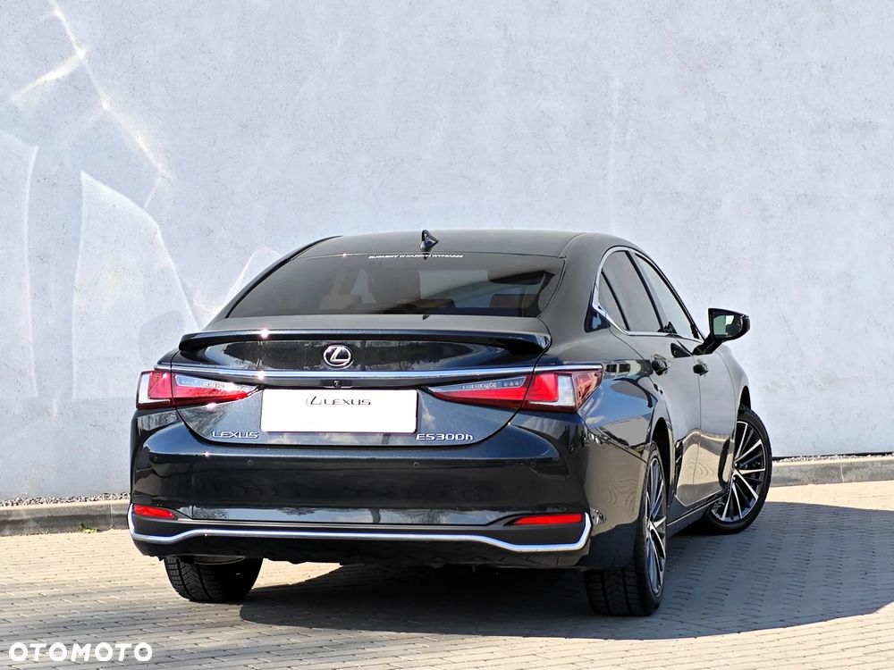 Lexus ES 300h Business Edition - 5