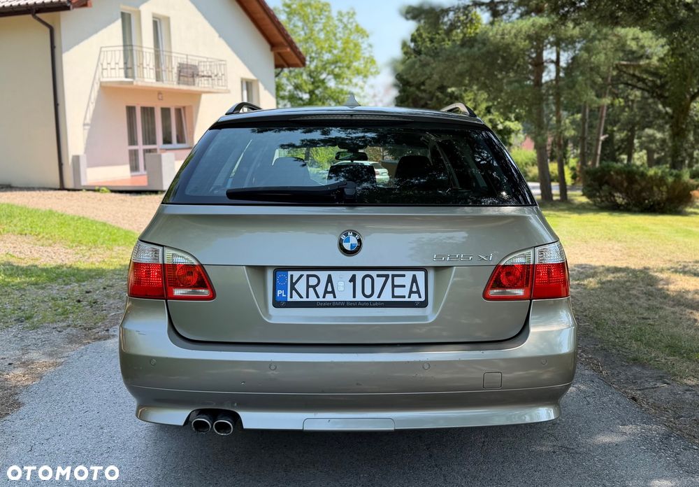 BMW Seria 5 525i - 9