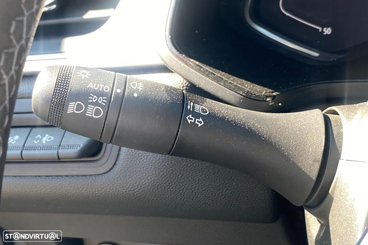 Renault Captur 1.0 TCe Techno Bi-Fuel - 11