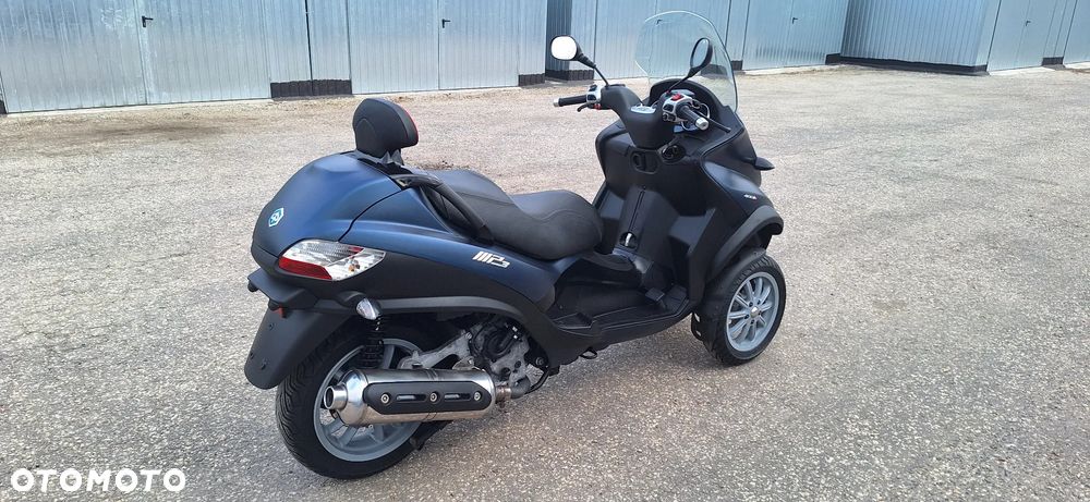 Piaggio MP-3 - 13