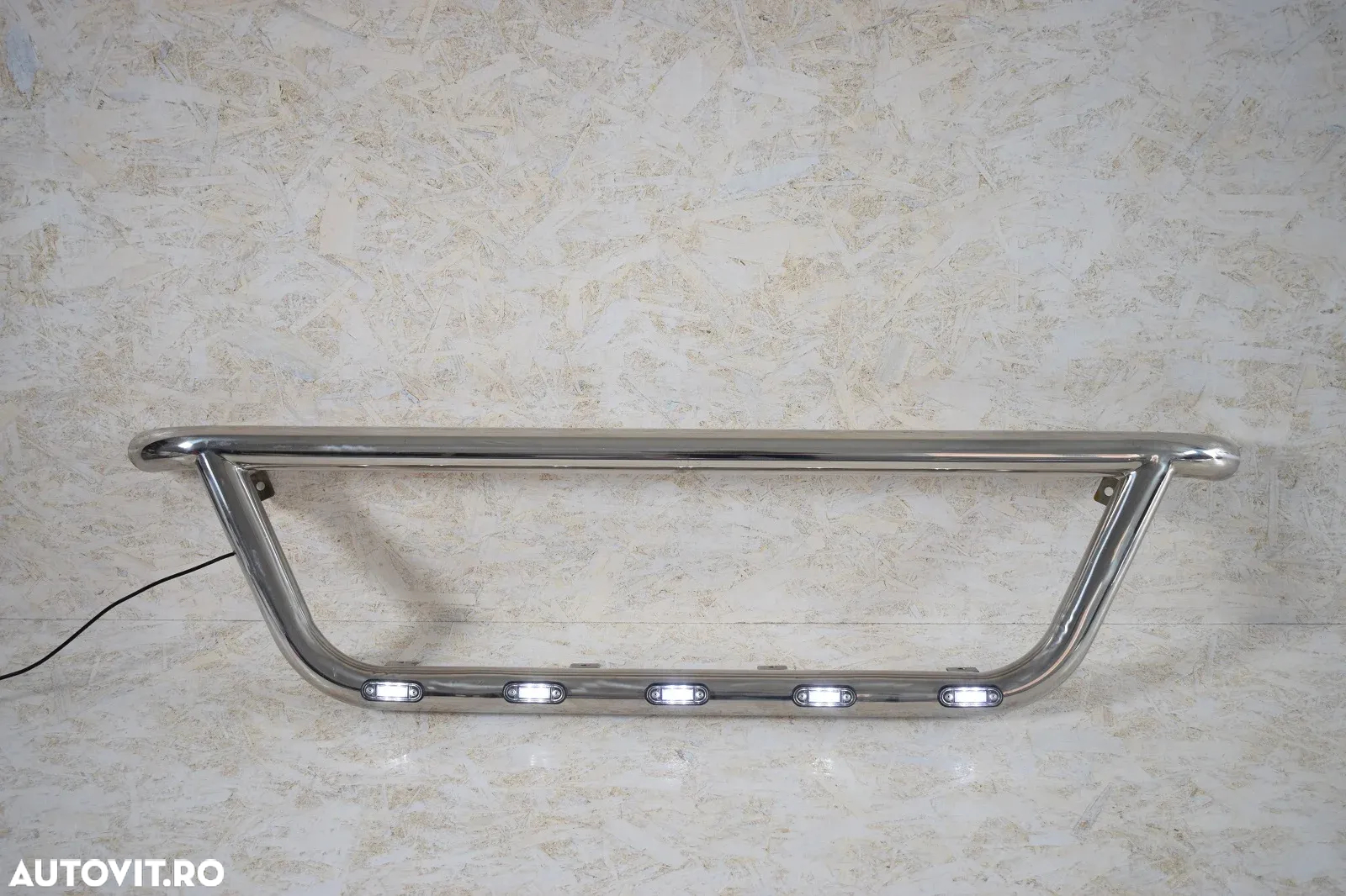 Bullbar la Grila Man, Euro 5, 5 x Led Albe incluse - 3