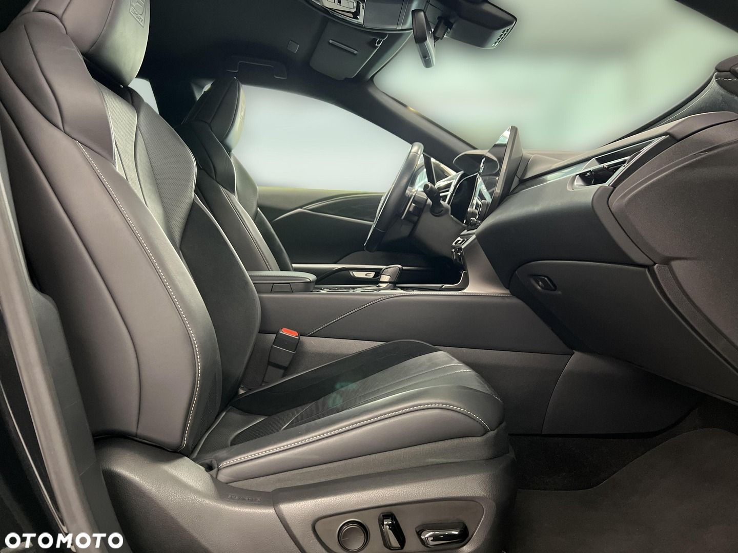 Lexus RX - 13