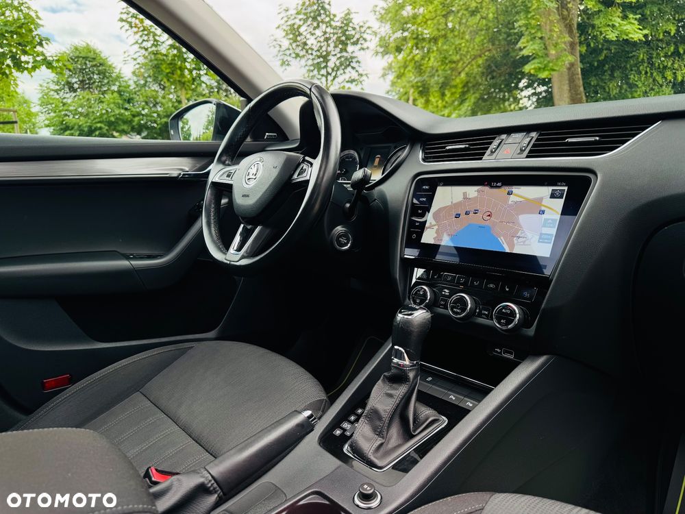 Skoda Octavia 1.6 TDI DSG Premium Edition - 37