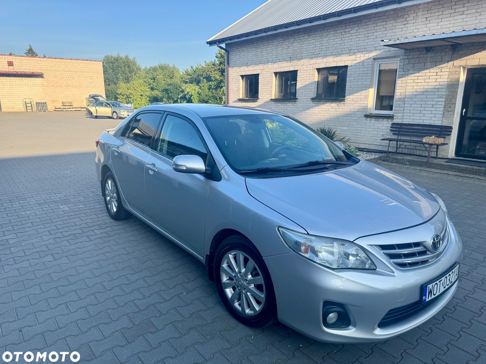 Toyota Corolla - 1