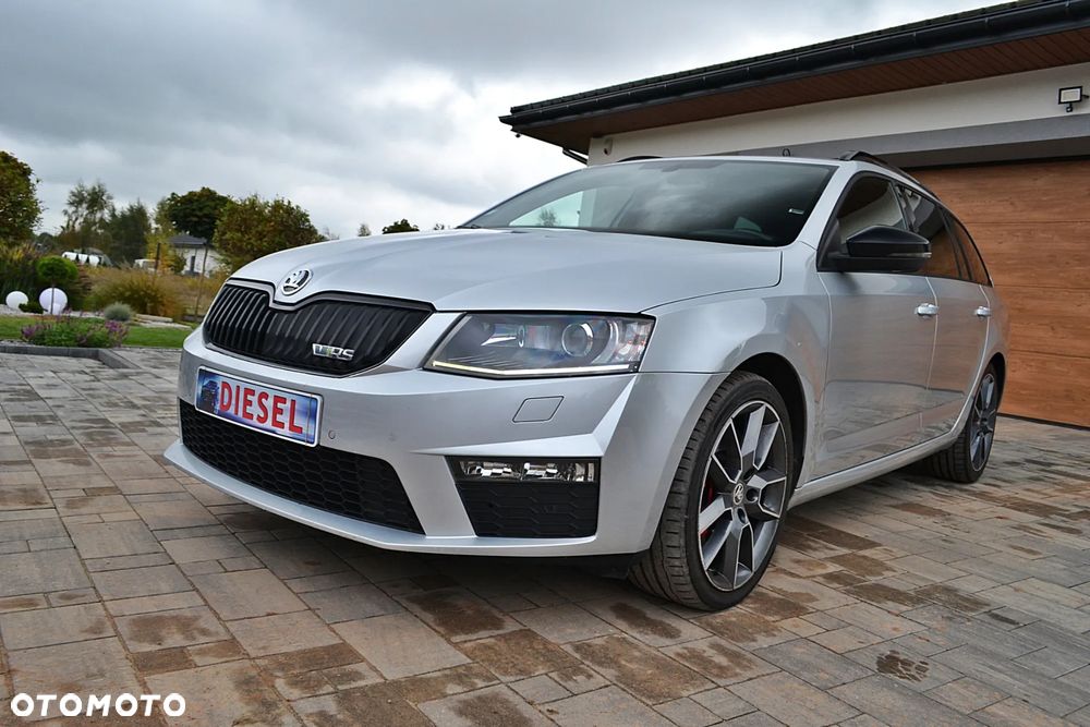 Skoda Octavia 2.0 TDI DSG RS - 2