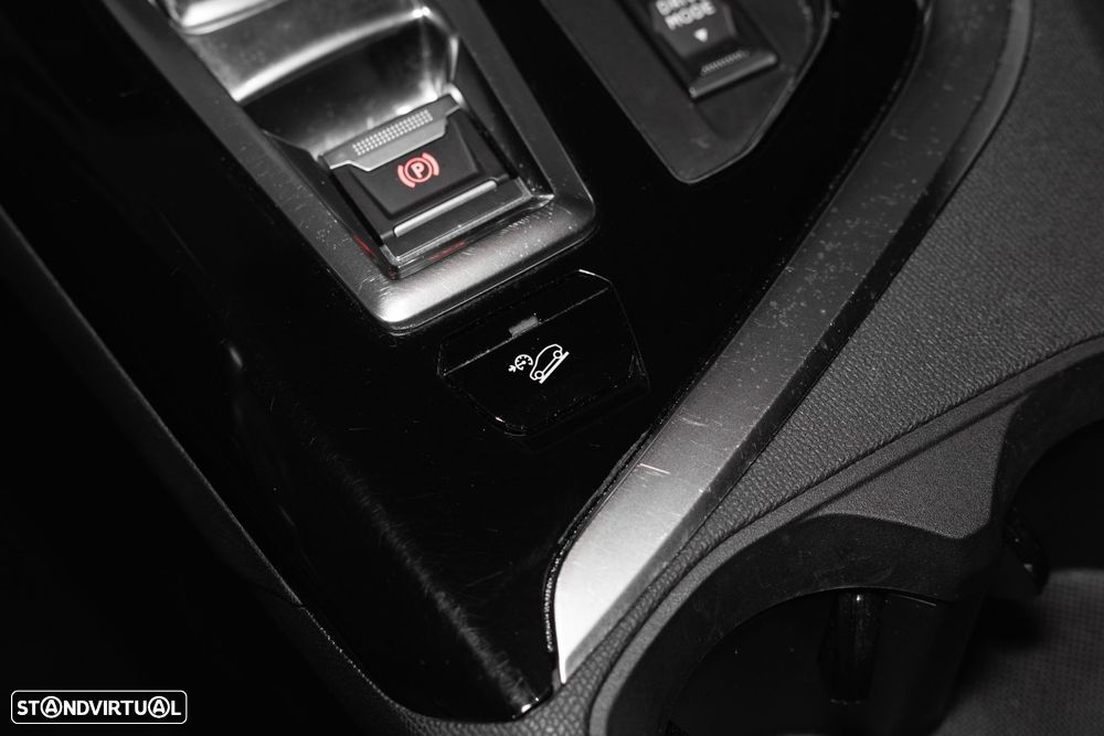 Peugeot 5008 BlueHDI 130 EAT8 Allure - 28