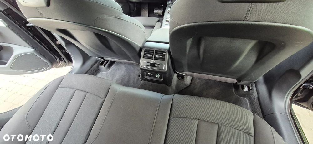 Audi A4 Avant 40 TFSI S tronic advanced - 12